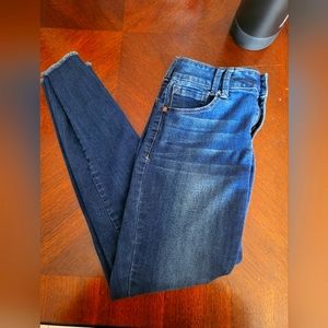 Skinny jeans 1822 frayed hem